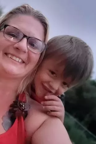 悲剧:五岁的男孩在普通流感症状发生可怕的转变后几天死亡