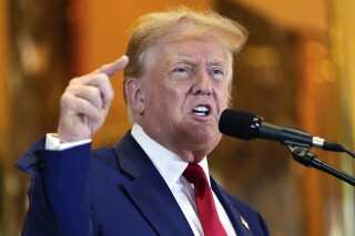 特朗普的律师指控陪审员行为不当，试图撤销对他支付封口费的定罪