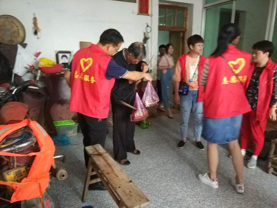慈善机构称，两名儿童在地中海移民途中死亡