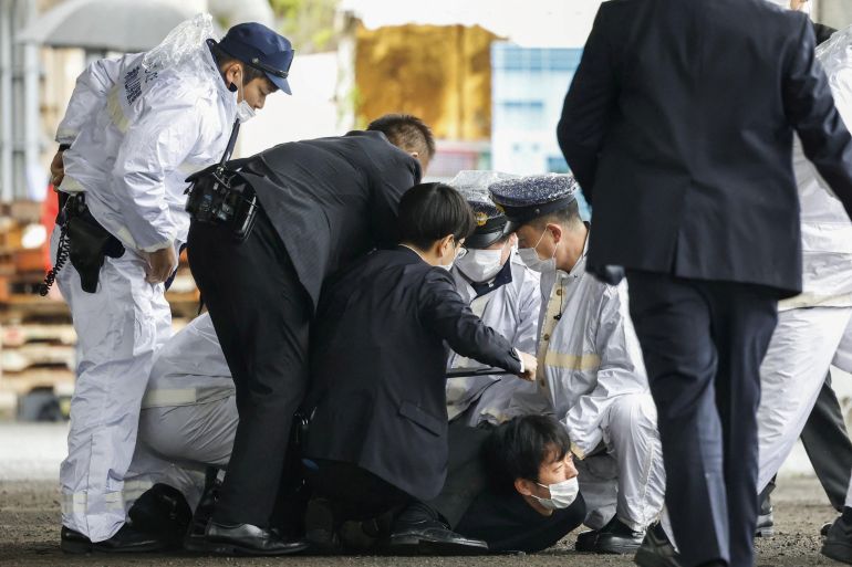向日本前首相岸田文雄投掷管状炸弹的男子被判10年监禁