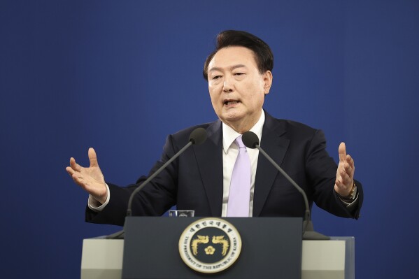 韩国总统再次打高尔夫，与特朗普建立联系