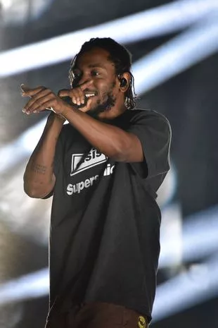 肯德里克·拉马尔(Kendrick Lamar)在超级碗比赛中遗漏的一句台词,以及令人震惊的原因
