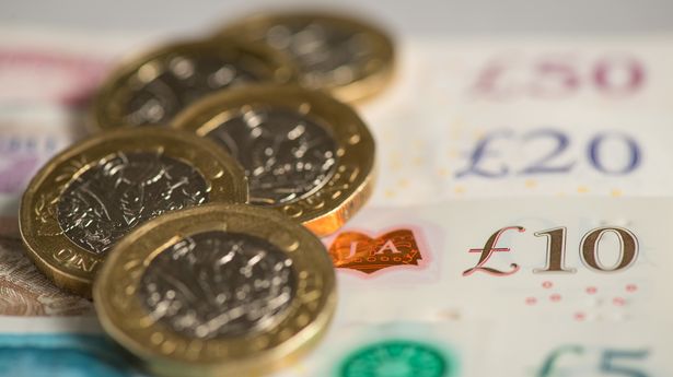 DWP冬季燃料支付:今年冬天可以获得300英镑的完整名单
